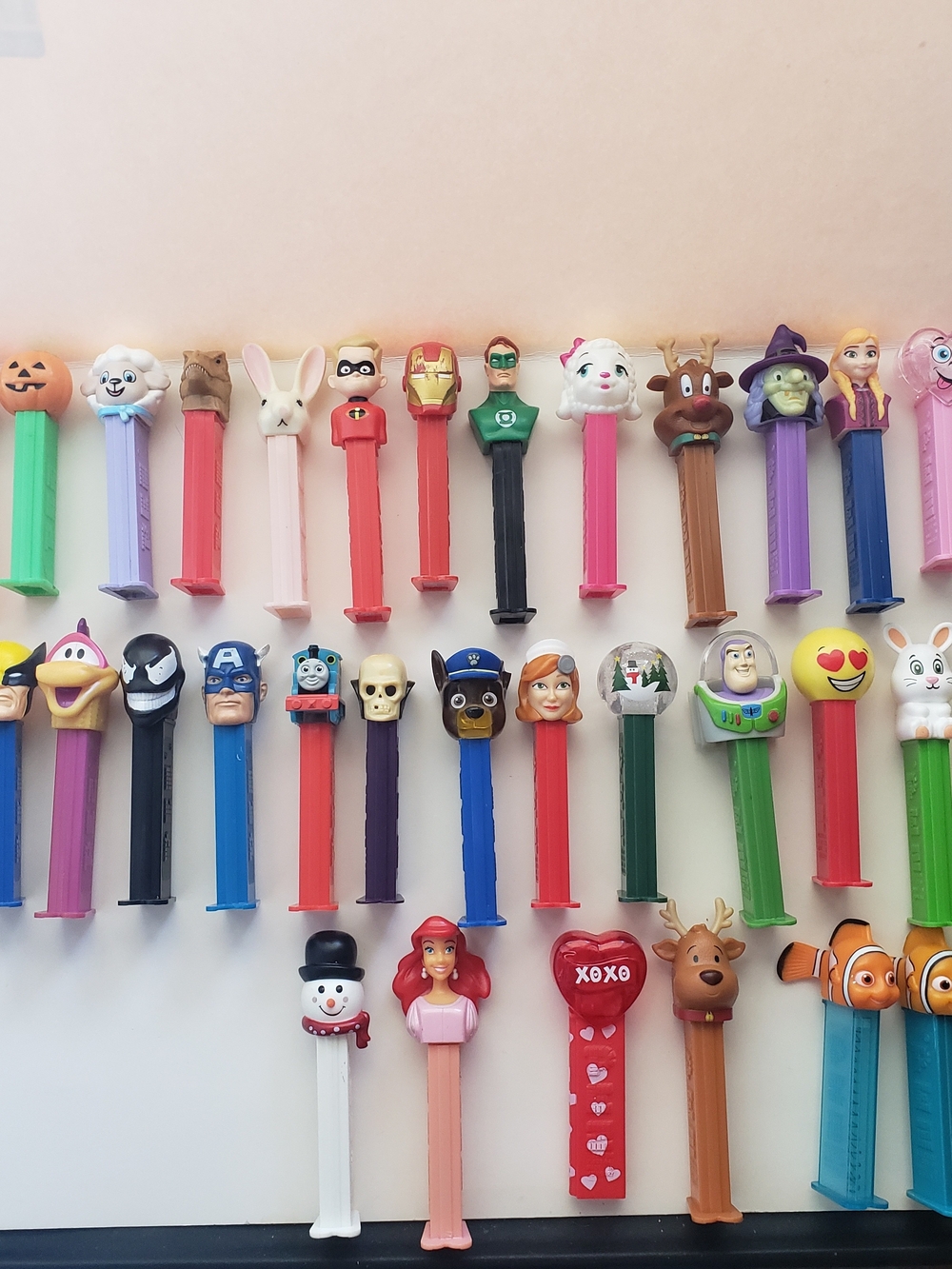 Assorted Character Candy Dispenser Set - Multi-Color PEZ-Style Collection - Picture 2 of 2
